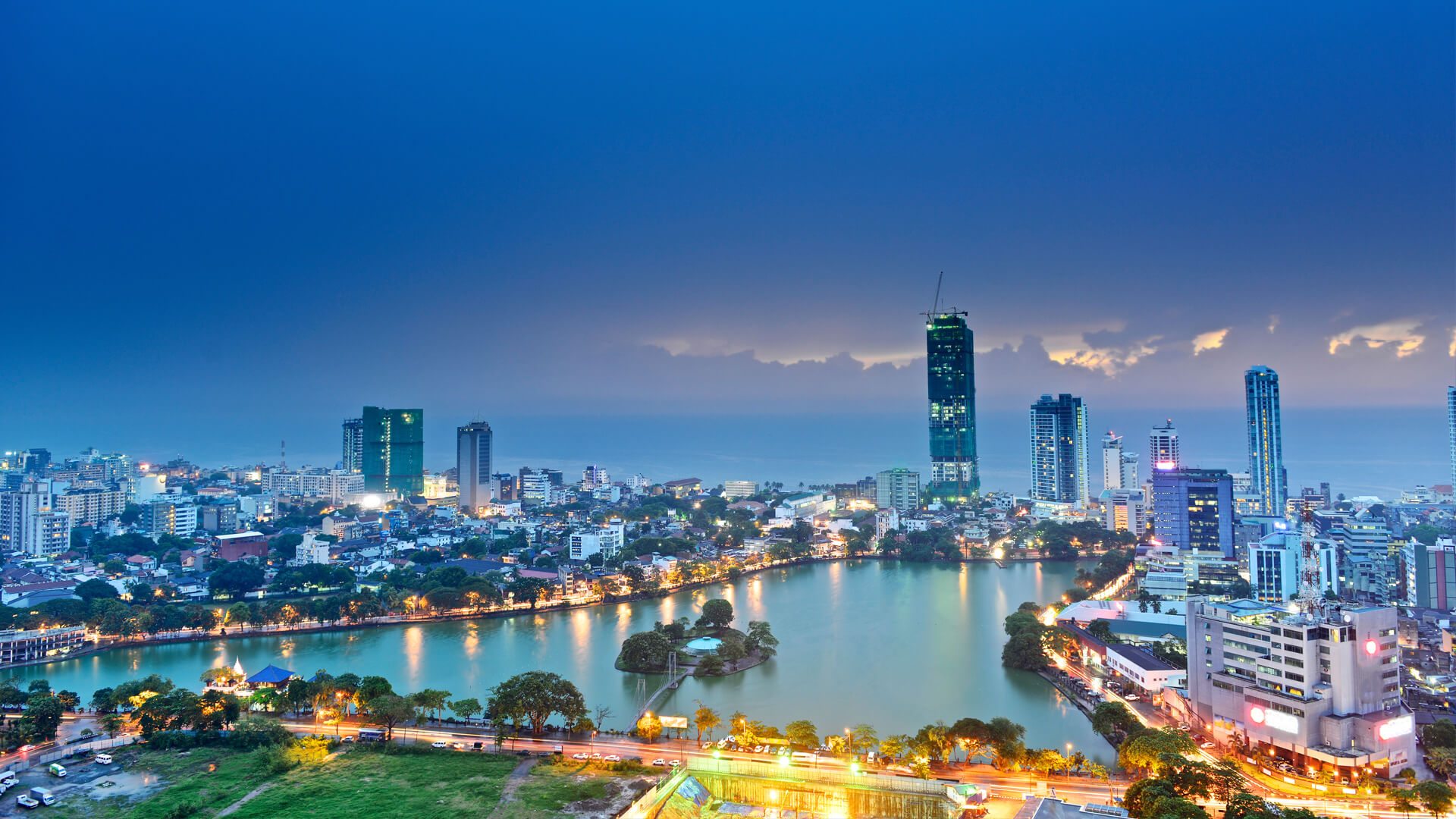 A GLIMPSE OF COLOMBO