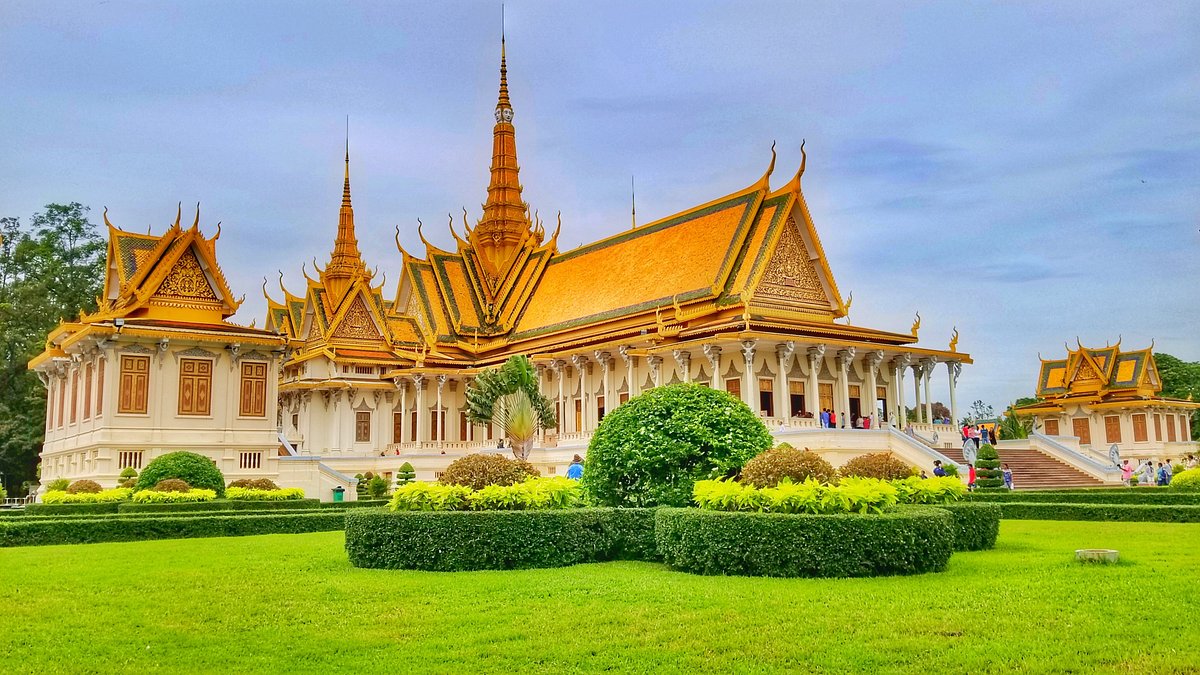 PHNOMPENH AT GLANCE
