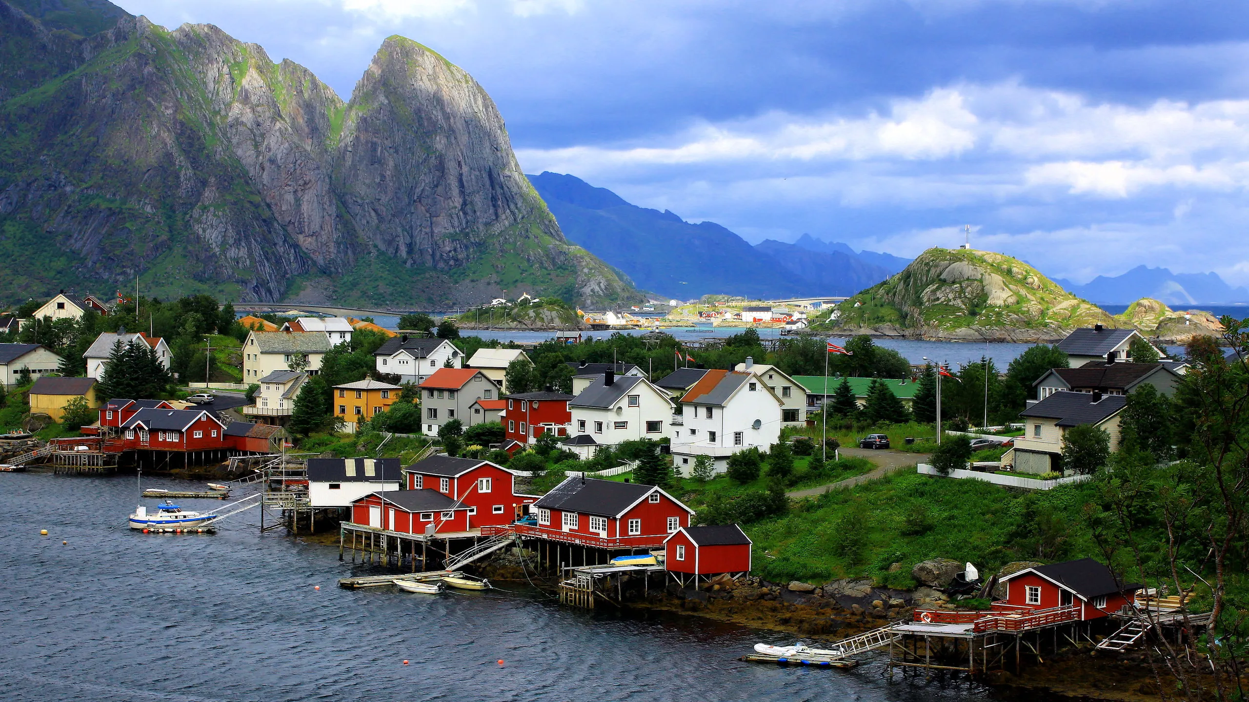 SCANDINAVIAN COUNTRIES BY RAIL