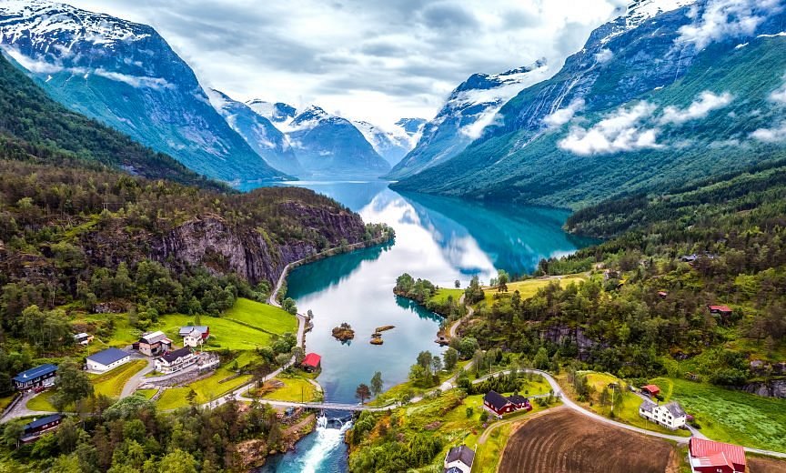SCANDINAVIAN COUNTRIES BY RAIL