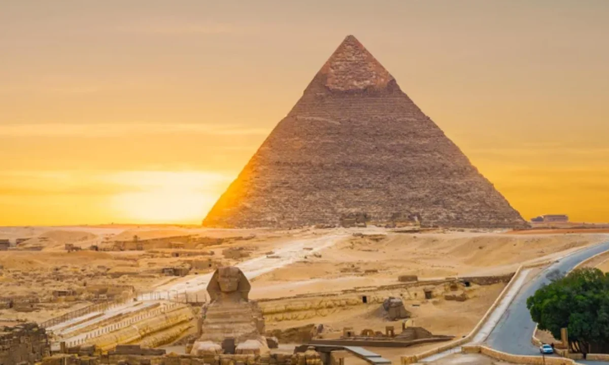 EGYPTIAN HIGHLIGHT
