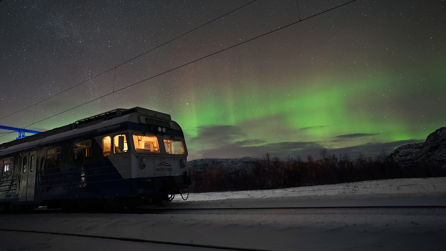 NOTHERN LIGHTS BY TRAIN AND CRUISE