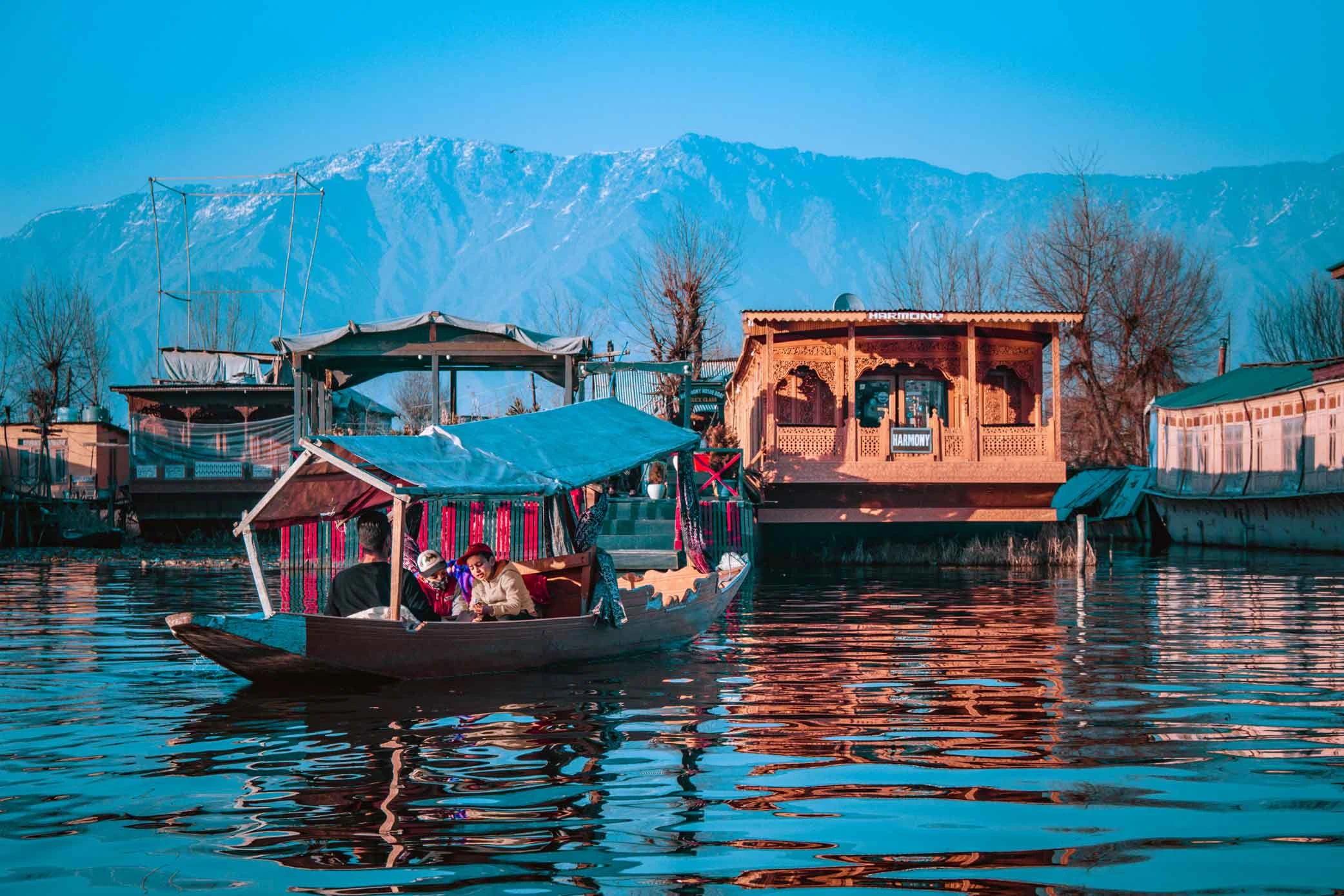 Kashmir Winter Wonderland: A Magical New Year Retreat