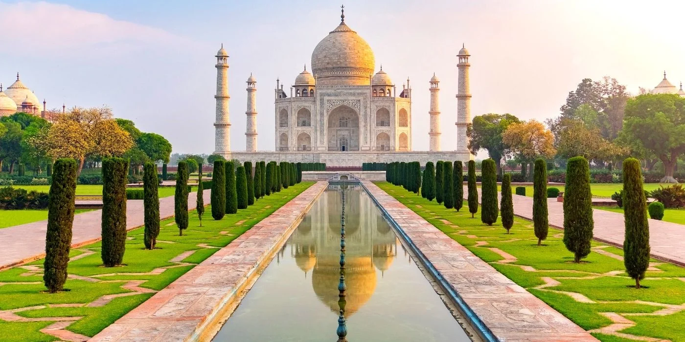 Same Day Agra Tour by Gatiman Express from Del