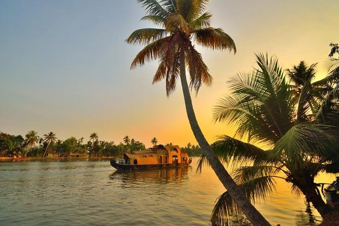 Wonders of Kerala:Journey Through Paradise